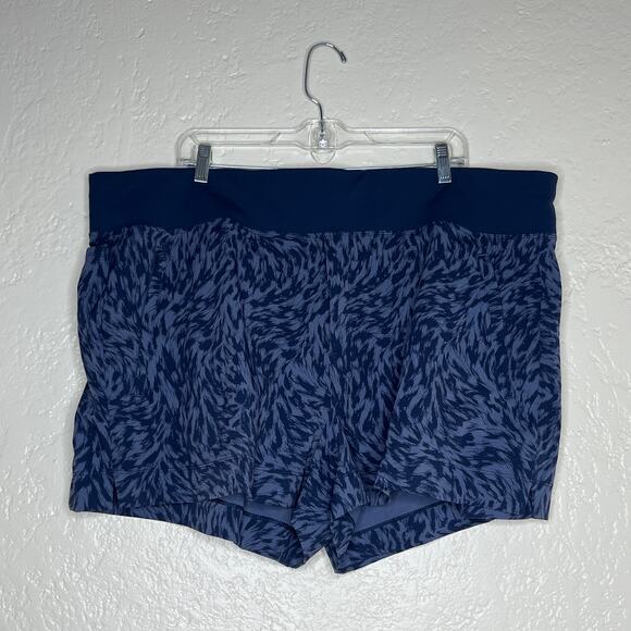 Athleta Women's Trekkie North Short Printed Short Lynx Navy Blue Pockets Size 22 - Picture 1 of 8